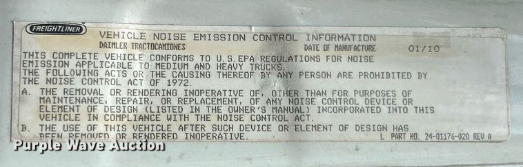 image for item EK8125 2010 Freightliner Cascadia semi truck