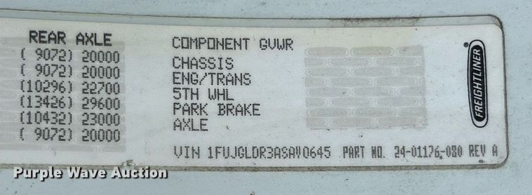 image for item EK8125 2010 Freightliner Cascadia semi truck