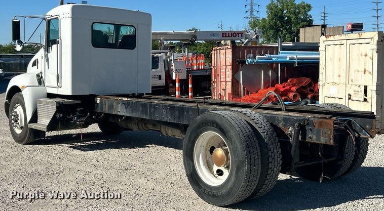 image for item EK8146 2015 Kenworth T370 truck cab and chassis