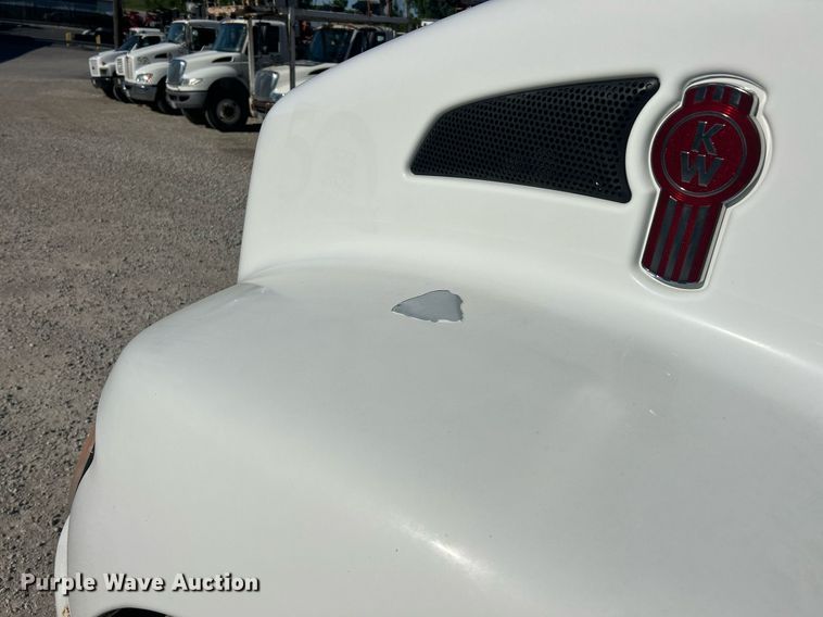 image for item EK8146 2015 Kenworth T370 truck cab and chassis