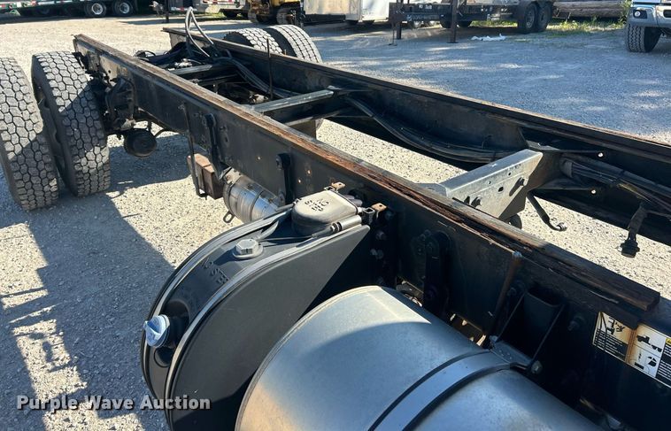 image for item EK8146 2015 Kenworth T370 truck cab and chassis