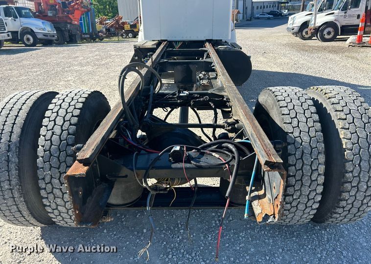 image for item EK8146 2015 Kenworth T370 truck cab and chassis