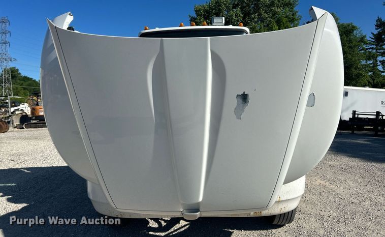 image for item EK8146 2015 Kenworth T370 truck cab and chassis