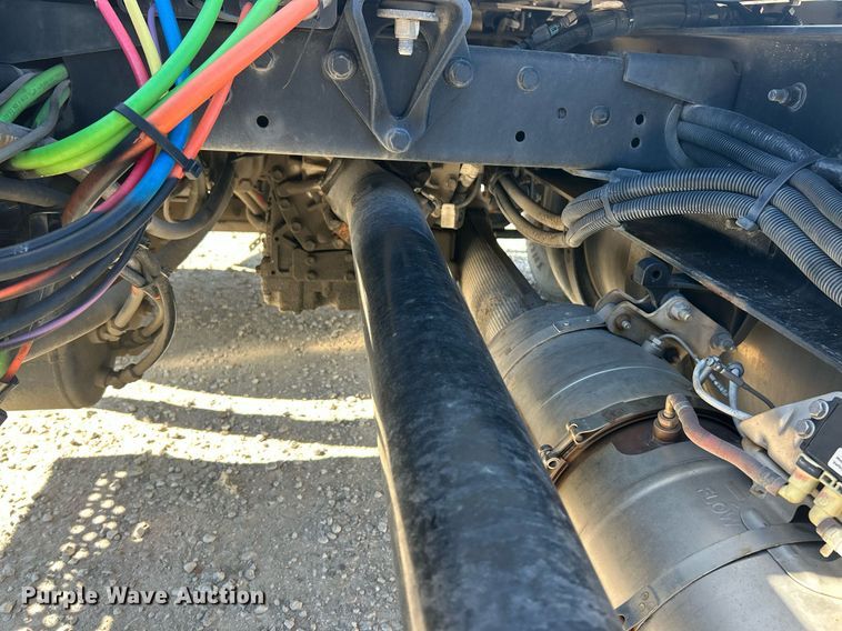 image for item EK8146 2015 Kenworth T370 truck cab and chassis