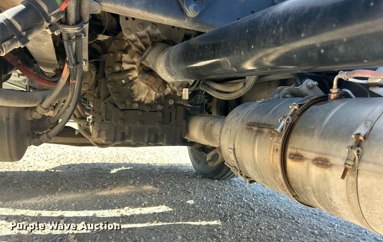 image for item EK8146 2015 Kenworth T370 truck cab and chassis