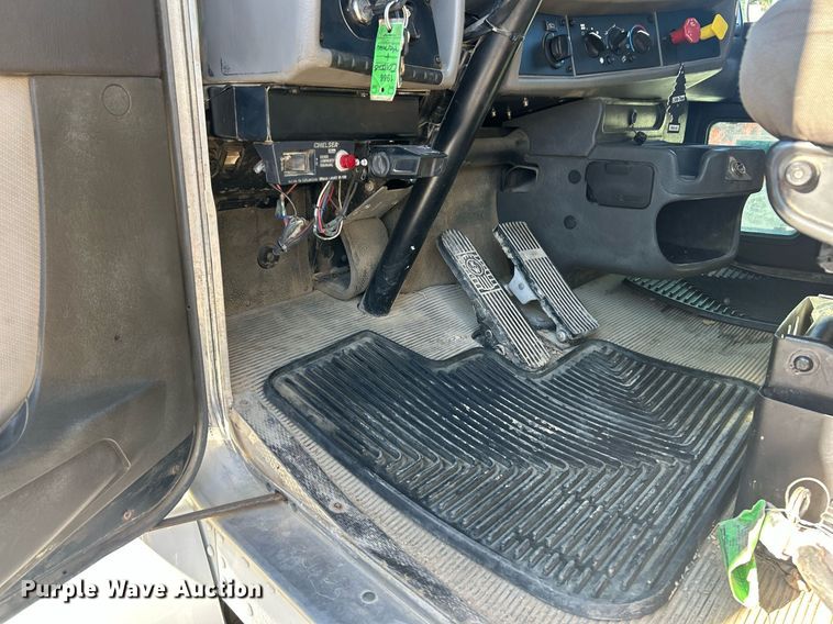 image for item EK8146 2015 Kenworth T370 truck cab and chassis