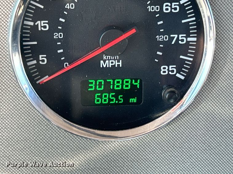 image for item EK8146 2015 Kenworth T370 truck cab and chassis