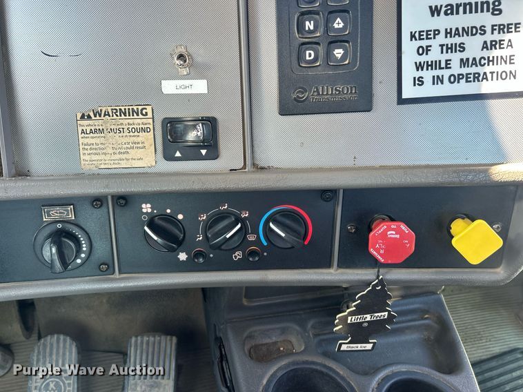 image for item EK8146 2015 Kenworth T370 truck cab and chassis