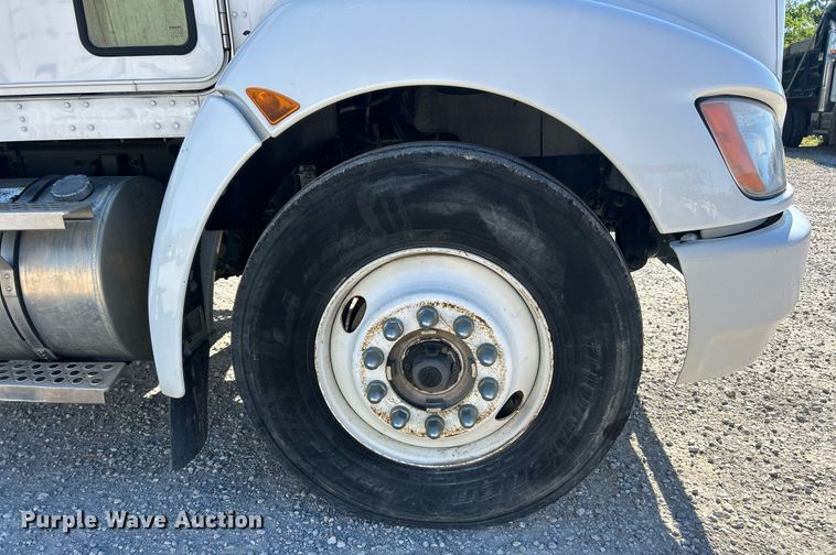 image for item EK8146 2015 Kenworth T370 truck cab and chassis