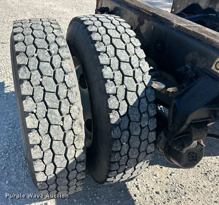 image for item EK8146 2015 Kenworth T370 truck cab and chassis