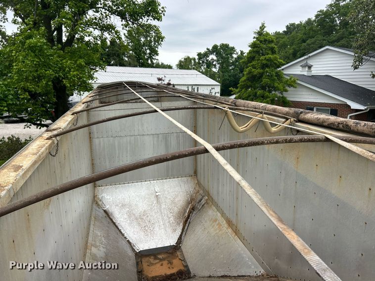 image for item EK8160 2012 Timpte grain trailer