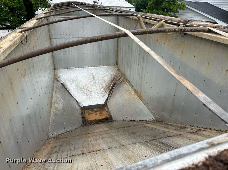 image for item EK8160 2012 Timpte grain trailer