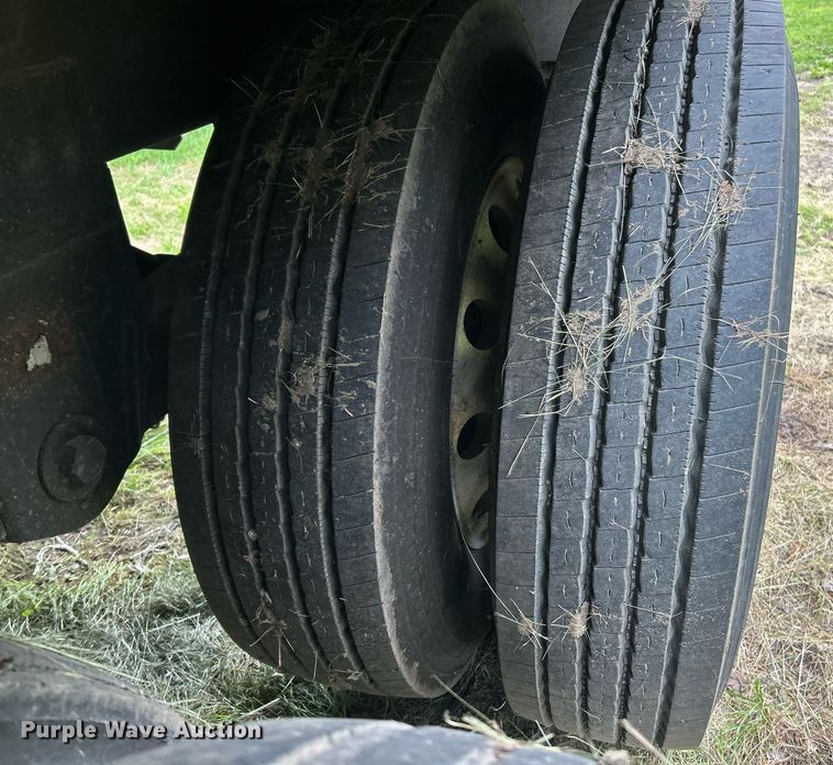 image for item EK8160 2012 Timpte grain trailer