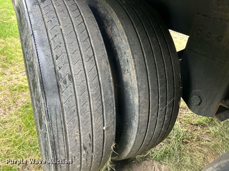 image for item EK8160 2012 Timpte grain trailer