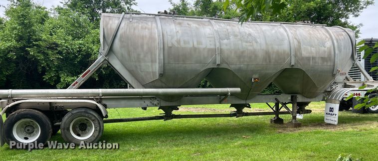 image for item EK8161 1989 Heil pneumatic dry bulk trailer