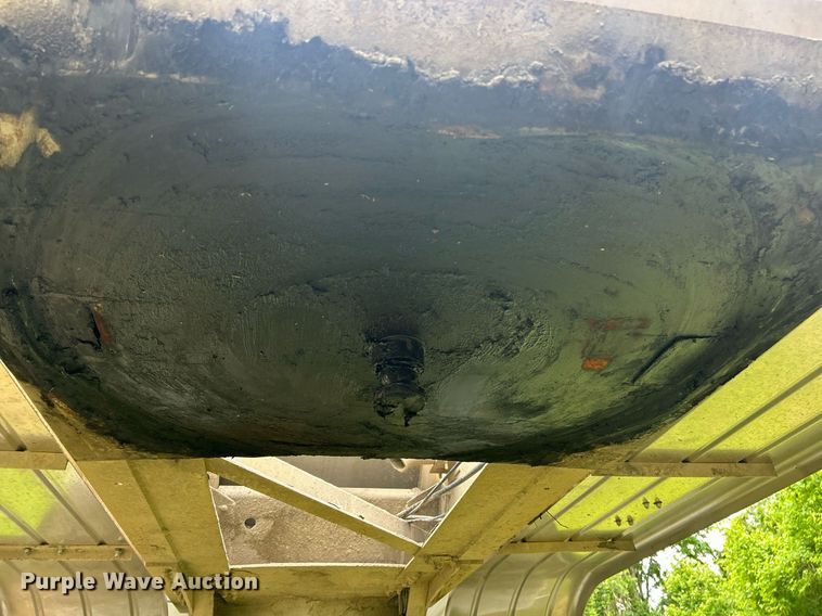 image for item EK8161 1989 Heil pneumatic dry bulk trailer