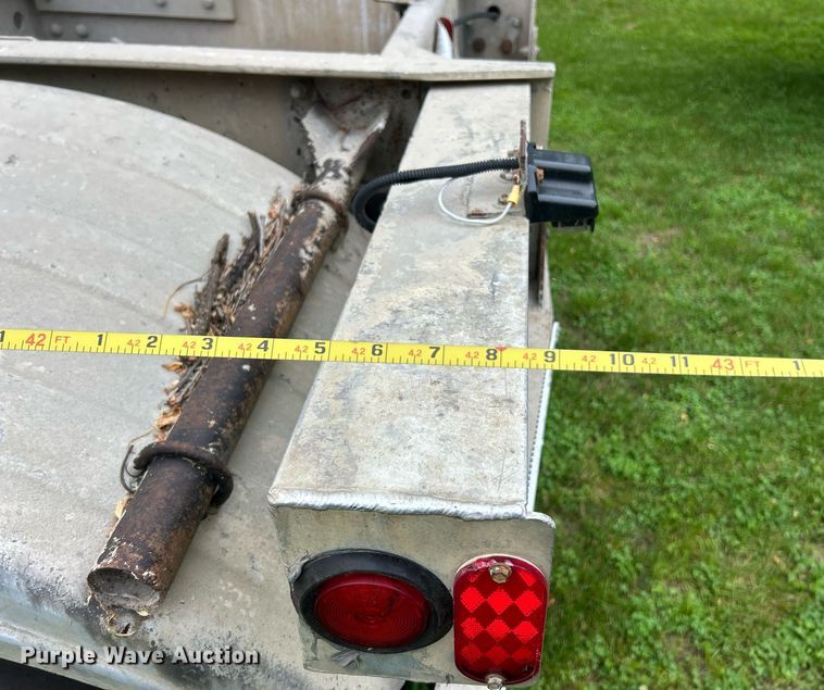 image for item EK8161 1989 Heil pneumatic dry bulk trailer