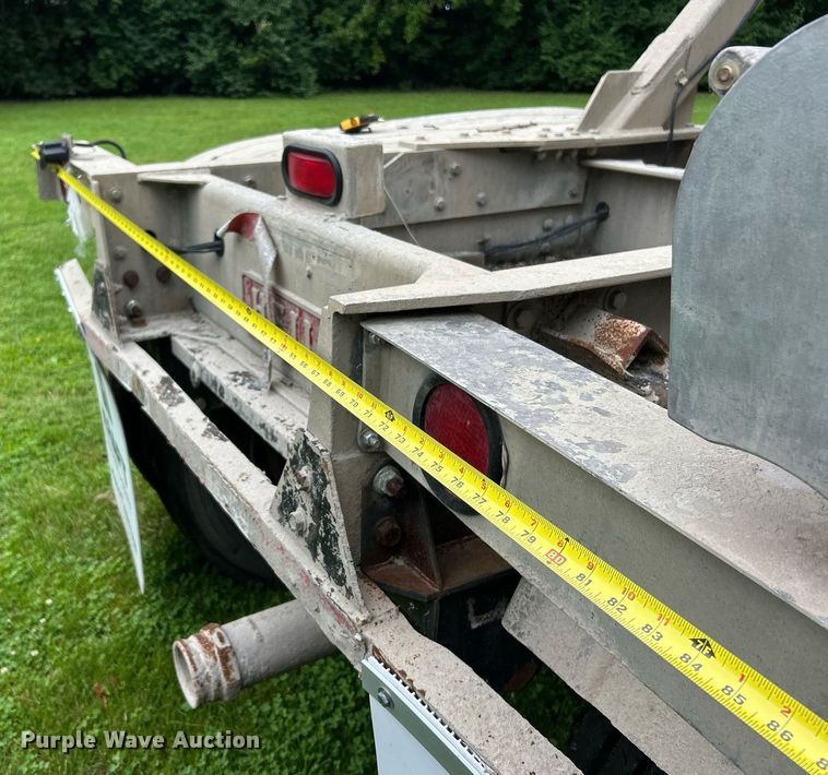 image for item EK8161 1989 Heil pneumatic dry bulk trailer