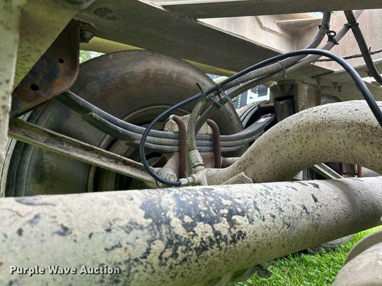 image for item EK8161 1989 Heil pneumatic dry bulk trailer