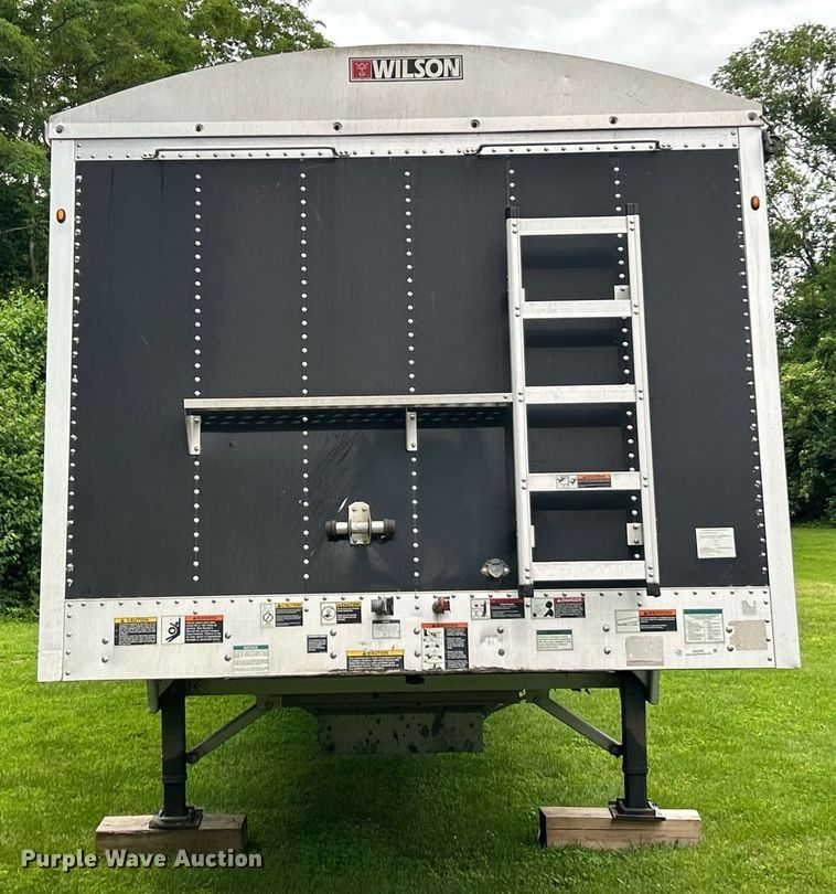 image for item EK8162 2017 Wilson Commander grain trailer