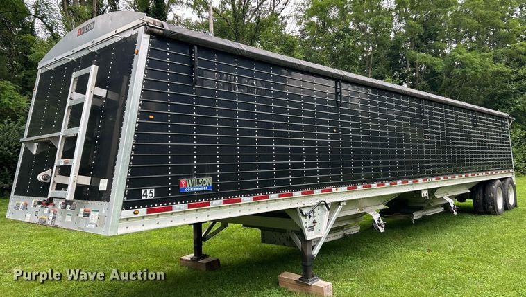 image for item EK8162 2017 Wilson Commander grain trailer