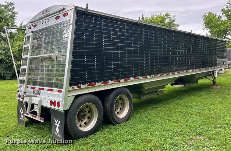 image for item EK8162 2017 Wilson Commander grain trailer