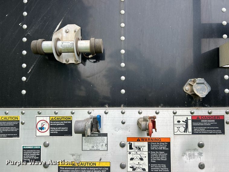 image for item EK8162 2017 Wilson Commander grain trailer