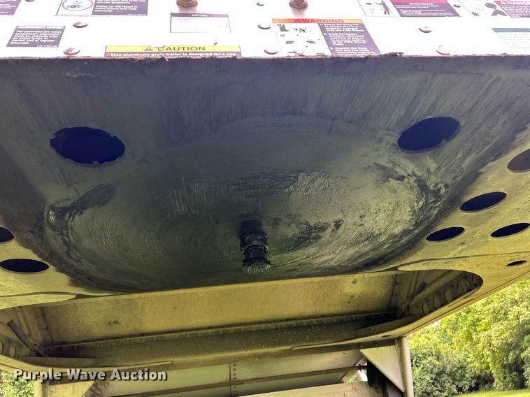 image for item EK8162 2017 Wilson Commander grain trailer