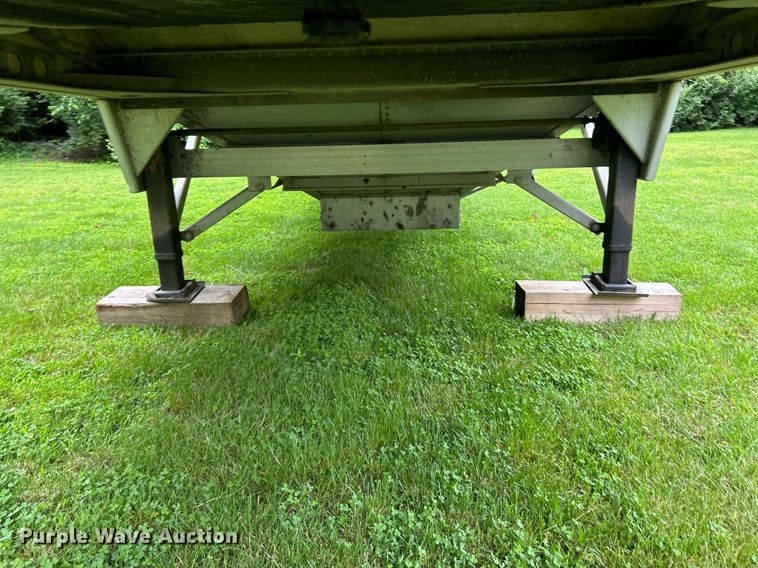 image for item EK8162 2017 Wilson Commander grain trailer