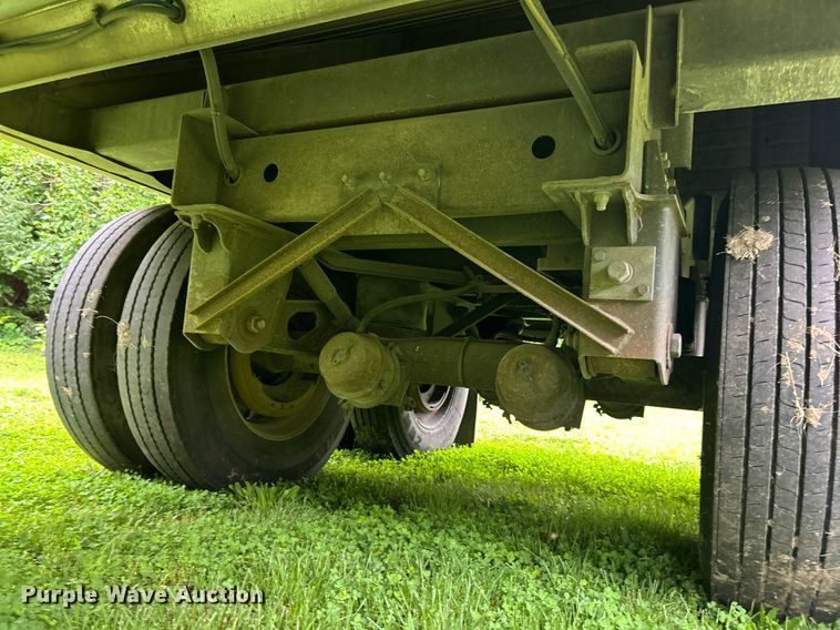 image for item EK8162 2017 Wilson Commander grain trailer