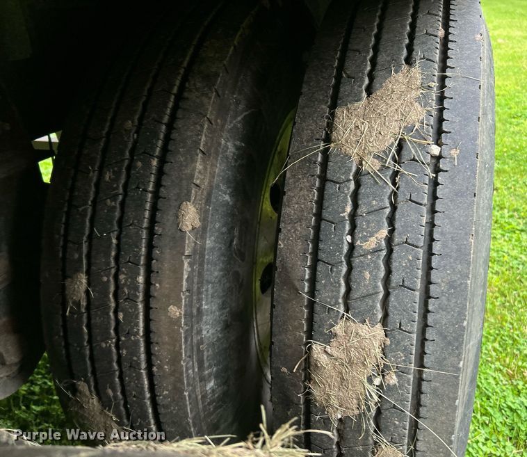 image for item EK8162 2017 Wilson Commander grain trailer