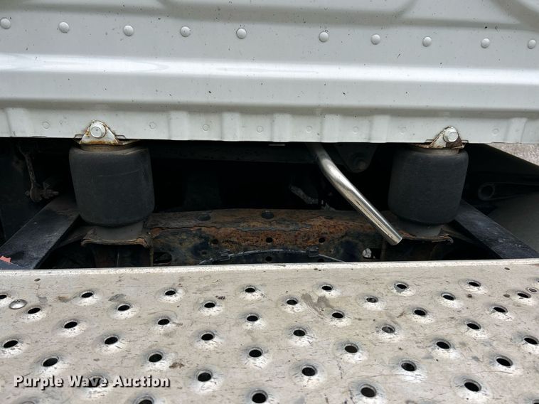 image for item EK8164 2014 Freightliner Cascadia 125 semi truck