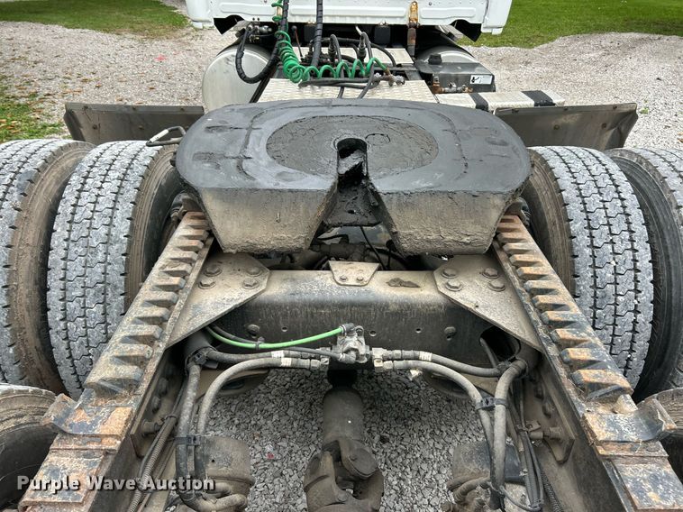 image for item EK8164 2014 Freightliner Cascadia 125 semi truck