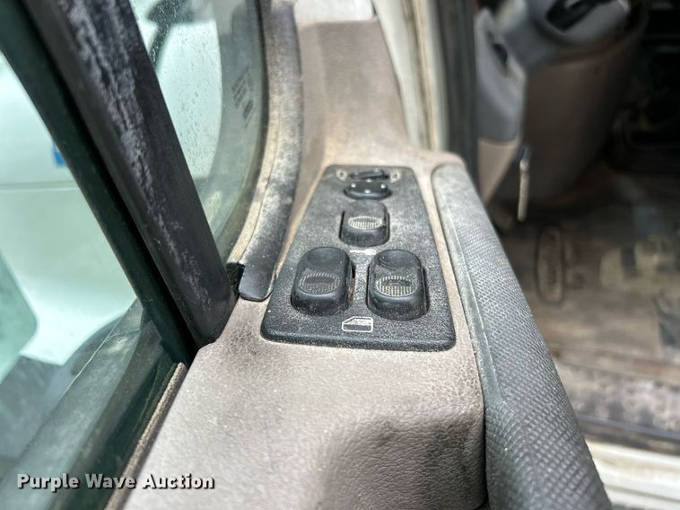 image for item EK8164 2014 Freightliner Cascadia 125 semi truck