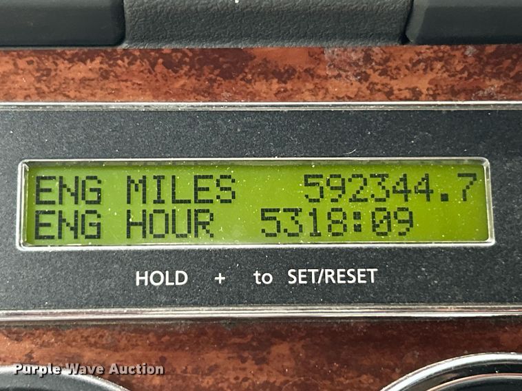 image for item EK8164 2014 Freightliner Cascadia 125 semi truck