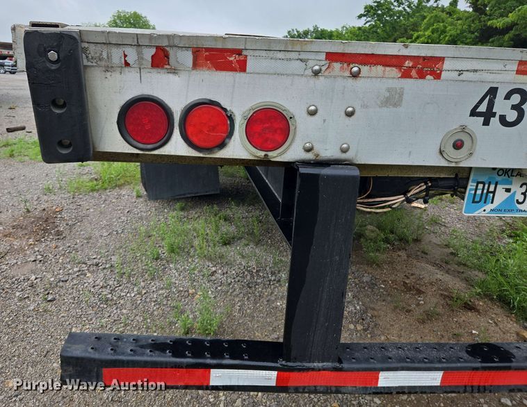 image for item EL2065 2006 Transcraft Eagle II flatbed trailer