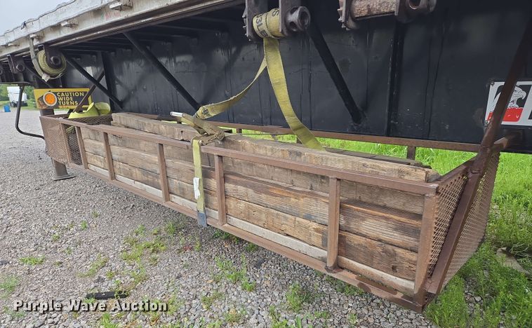 image for item EL2065 2006 Transcraft Eagle II flatbed trailer