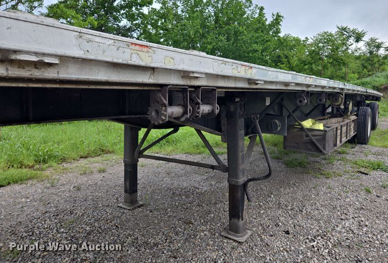 image for item EL2065 2006 Transcraft Eagle II flatbed trailer