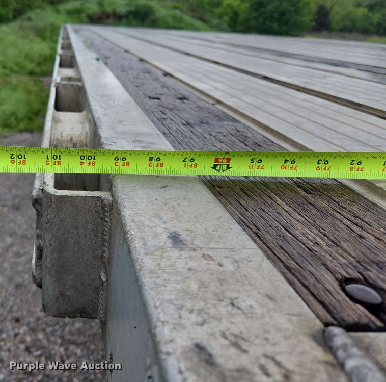 image for item EL2065 2006 Transcraft Eagle II flatbed trailer