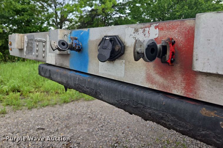 image for item EL2065 2006 Transcraft Eagle II flatbed trailer