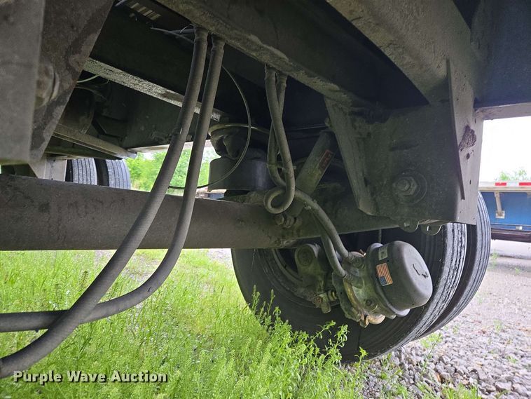 image for item EL2065 2006 Transcraft Eagle II flatbed trailer