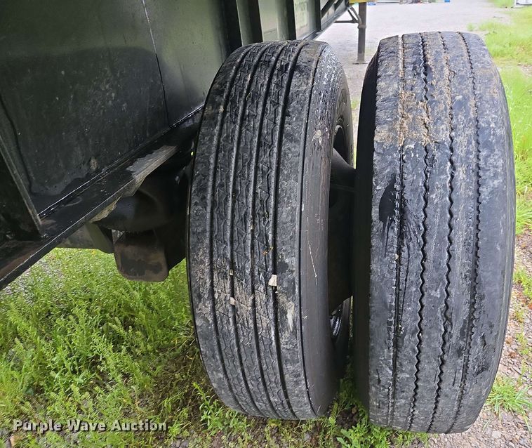 image for item EL2065 2006 Transcraft Eagle II flatbed trailer