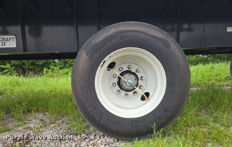 image for item EL2065 2006 Transcraft Eagle II flatbed trailer