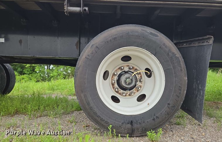 image for item EL2065 2006 Transcraft Eagle II flatbed trailer