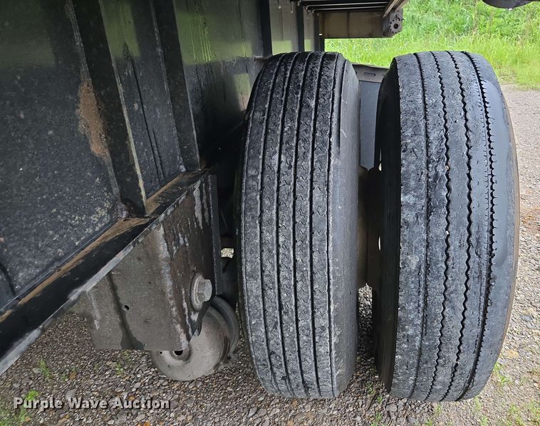 image for item EL2065 2006 Transcraft Eagle II flatbed trailer