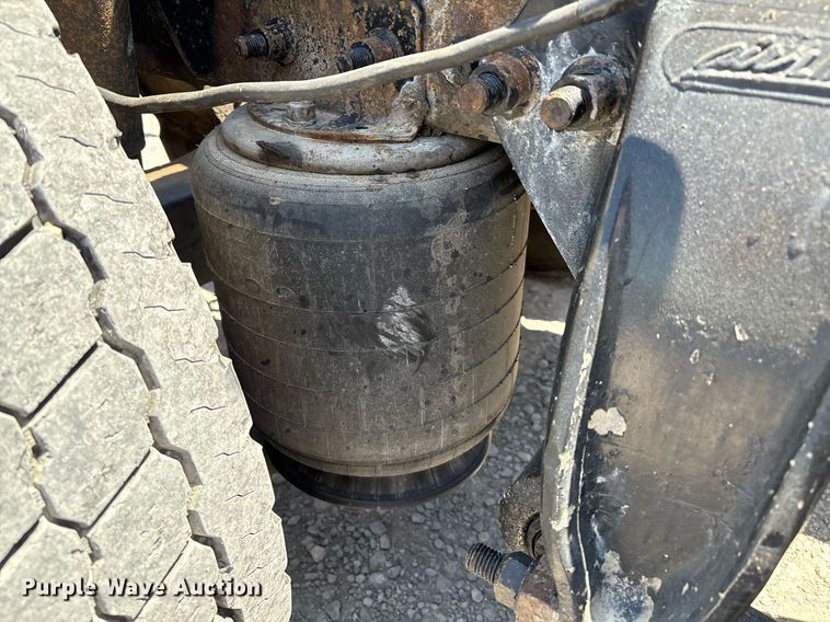 image for item EL2068 2007 Freightliner Century Class semi truck