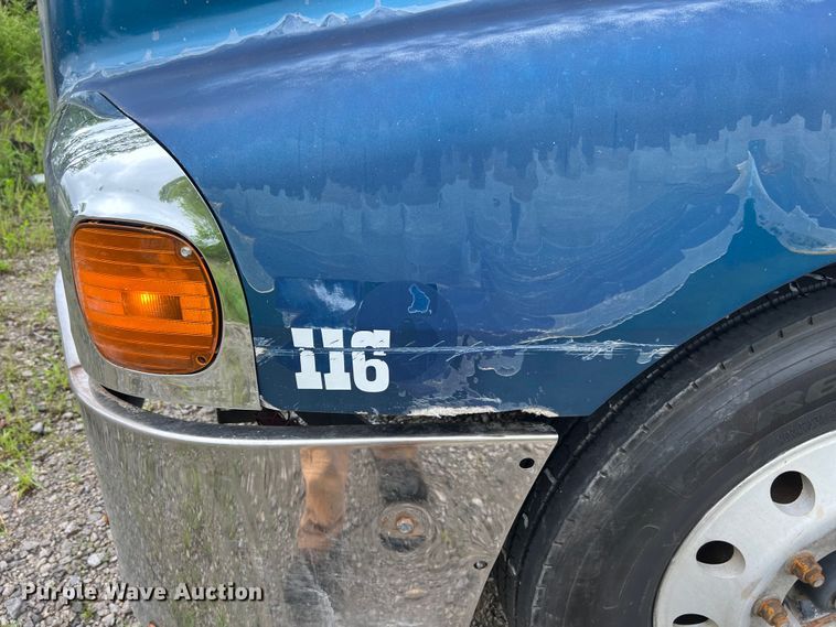 image for item EL2068 2007 Freightliner Century Class semi truck