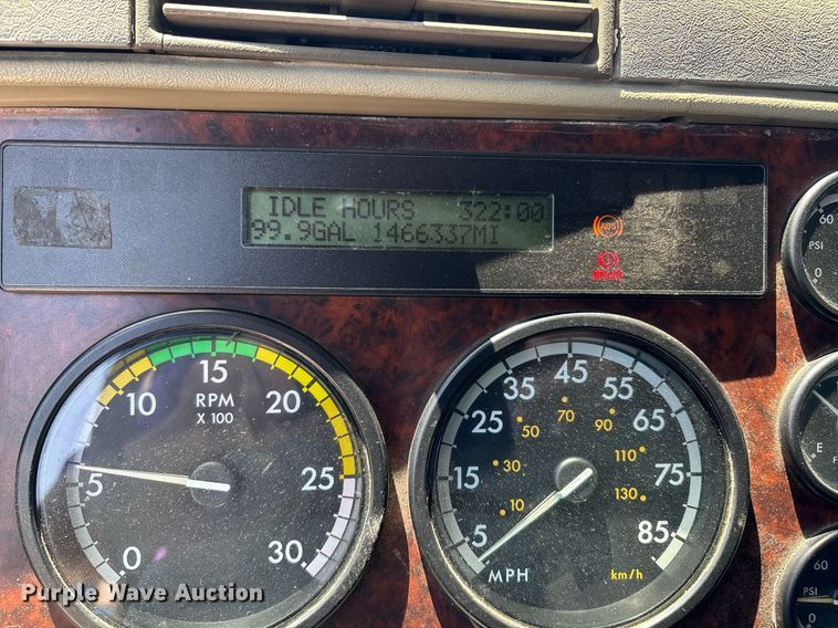 image for item EL2068 2007 Freightliner Century Class semi truck