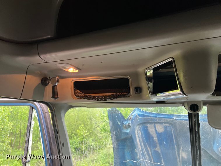 image for item EL2068 2007 Freightliner Century Class semi truck