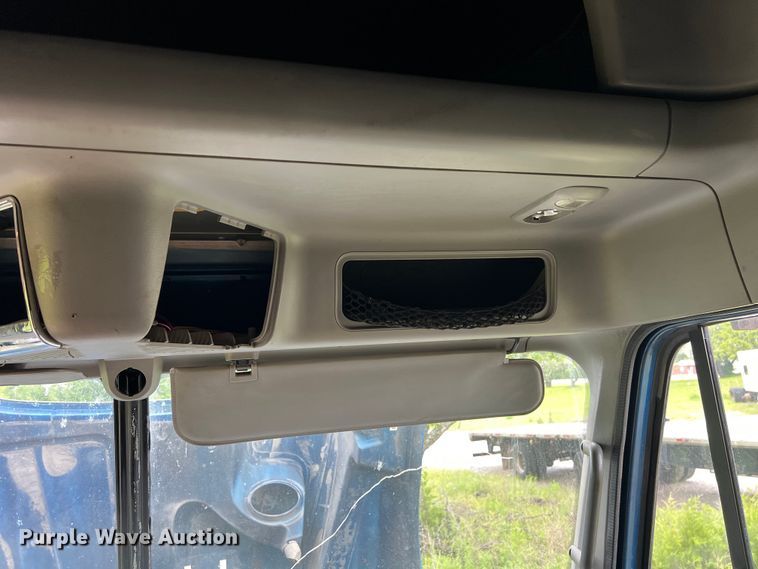 image for item EL2068 2007 Freightliner Century Class semi truck